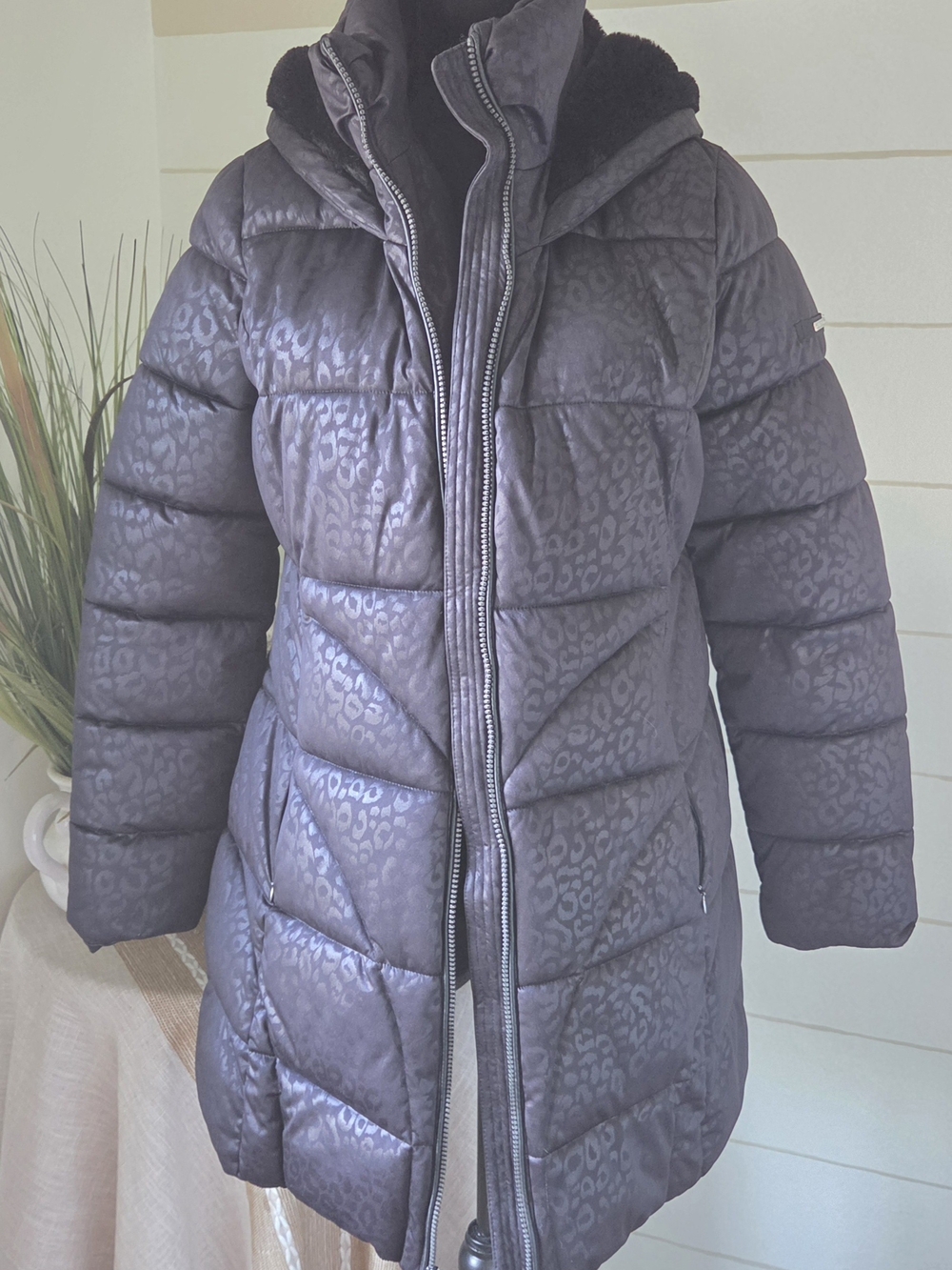 Via Spiga Black Tonal Leopard Puffer Hooded Faux Fur Luxe Winter Coat Jacket L